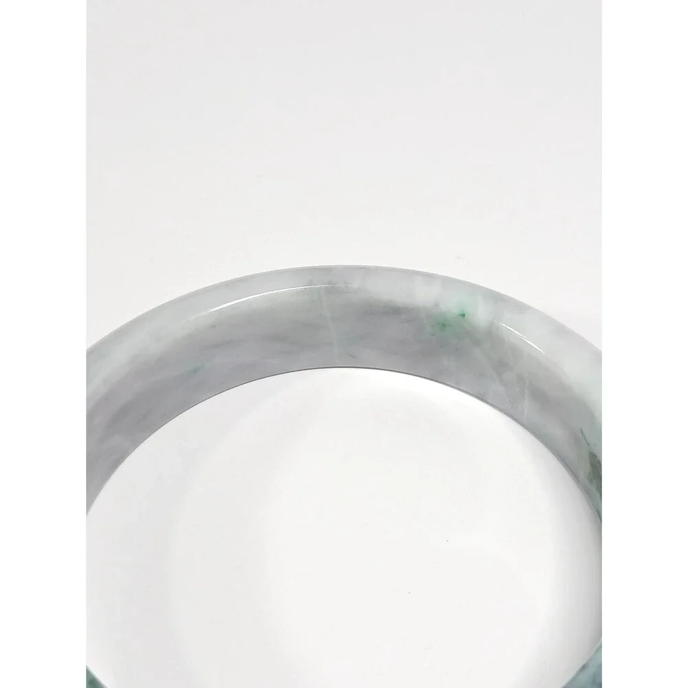 Moss in Snow Jade Bangle 67mm 110g